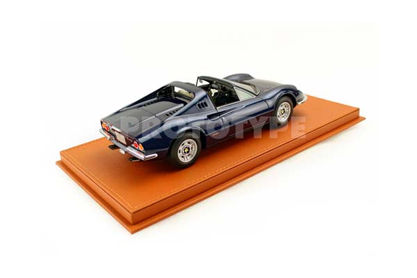 FERRARI DINO 246 GTS 1972 BLU SERA - GREY INTERIOR / ФЕРРАРИ 246 ГТС 1972 СЕРА 1:18 СИНИЙ — фото 2