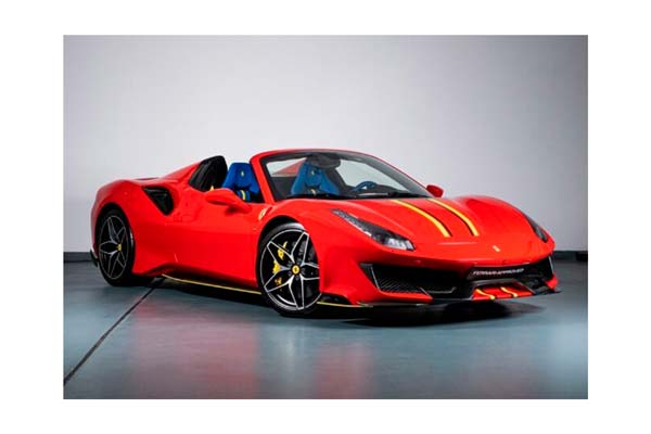 FERRARI 488 PISTA SPIDER ROSSO CORSA WITH TWO YELLOW STRIPES / ФЕРРАРИ 488 ПИСТА СПАЙДЕР ТВО ПОЛОСЫ 1:18 КРАСНЫЙ