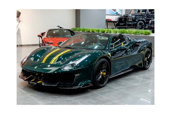 FERRARI 488 PISTA SPIDER VERDE BRITISH WITH TWO YELLOW STRIPE / ФЕРРАРИ 488 ПИСТА СПАЙДЕР БРИТАНСКИЙ ТВО ПОЛОСА 1:18 ЖЕЛТЫЙ