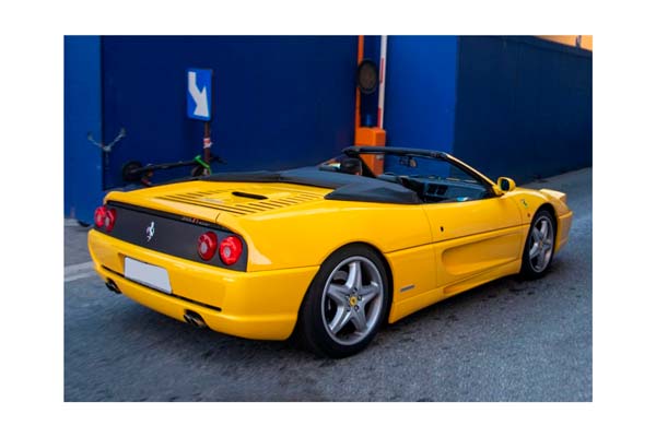 FERRARI 355 F1 SPIDER - AUTOMATIC GEAR - CHALLENGE GRID GIALLO MODENA - BLACK INTERIOR / ФЕРРАРИ 355 Ф1 СПАЙДЕР 1:18 ЖЕЛТЫЙ — фото 1