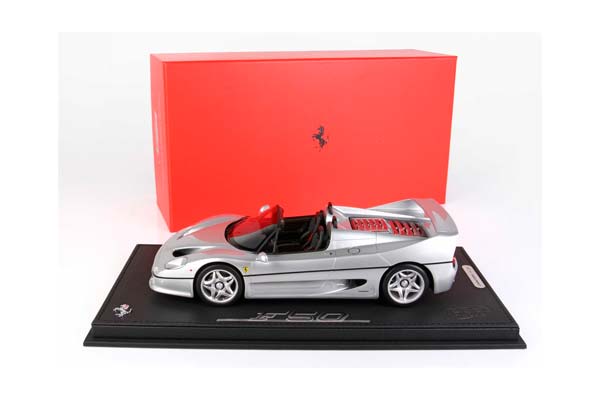 FERRARI F50 COUPE 1995 SPIDER VERSION METALLIC SILVER NURBURGRING / ФЕРРАРИ Ф50 КУПЕ 1995 СПАЙДЕР ВЕРСИОН МЕТАЛЛИК НУРБУРГРИНГ 1:18 СЕРЕБРИСТЫЙ — фото 3