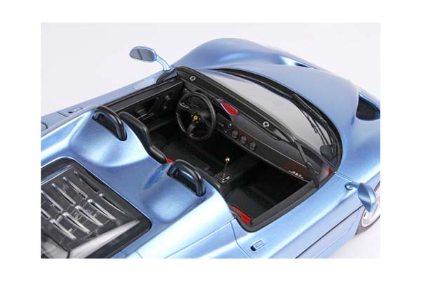 FERRARI F50 COUPE 1995 SPIDER VERSION CALIFORNIA LIGHT BLUE METALLIC / ФЕРРАРИ Ф50 КУПЕ 1995 СПАЙДЕР ВЕРСИОН КАЛИФОРНИА ЛИГХТ МЕТАЛЛИК 1:18 ГОЛУБОЙ — фото 6