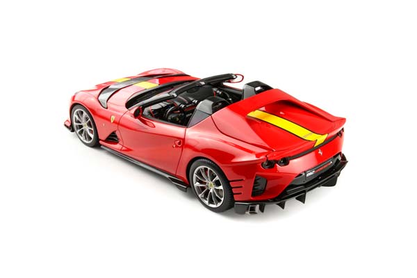 FERRARI 812 COMPETIZIONE A RED CORSA 322 / ФЕРРАРИ 812 КОМПЕТИЦИОНЕ А 322 1:18 КРАСНЫЙ — фото 4