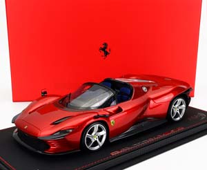 FERRARI DAYTONA SP3 OPEN ROOF ICONA (2022) - CON VETRINA - WITH SHOWCASE, ROSSO MAGMA - RED MET