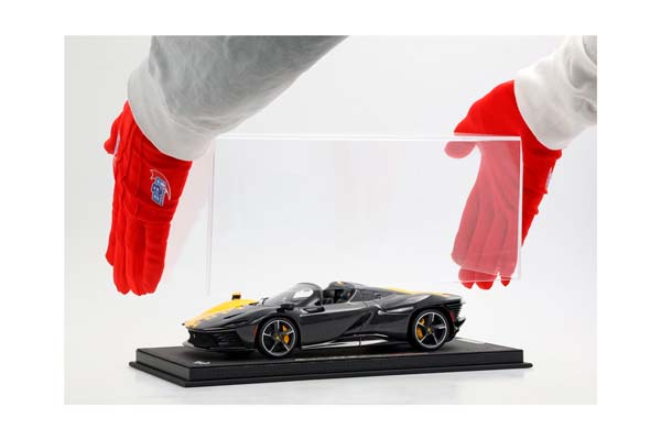 FERRARI SP3 DAYTONA 599+1 SPIDER - OPEN ROOF GIALLO MODENA AND CARBON FIBER / ФЕРРАРИ СП3 ДАЙТОНА 599+1 СПАЙДЕР 1:18 ЖЕЛТЫЙ — фото 3