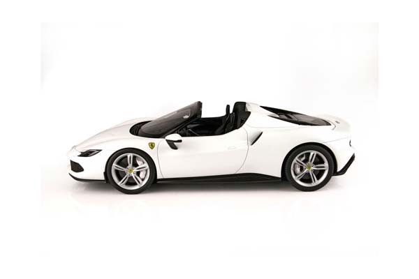 FERRARI 296 GTS WHITE CERVINO / ФЕРРАРИ 296 ГТС КЕРВИНО 1:18 БЕЛЫЙ — фото 5