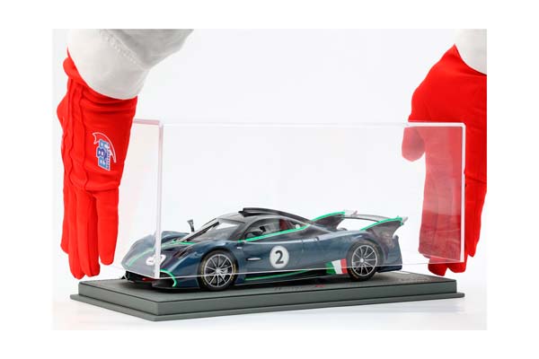 PAGANI HUAYRA R BLUE DANUBIO CARBON FIBER MATT/GLOSS / ПАГАНИ ХУАЙРА Р ДАНУБИО КАРБОН ФИБЕР МАТТ ГЛОСС 1:18 СИНИЙ — фото 2