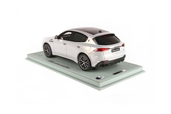MASERATI GRECALE TROFEO 2022 GREYISH BLUE / МАЗЕРАТИ ГРЕКАЛЕ ТРОФЕО 2022 ГРЕИИСХ 1:18 СИНИЙ — фото 2