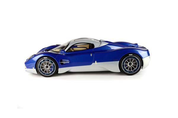 PAGANI UTOPIA M208 BLUE METALLIZZATO / ПАГАНИ УТОПИЯ М208 МЕТАЛЛИЗЗАТО 1:18 СИНИЙ — фото 4