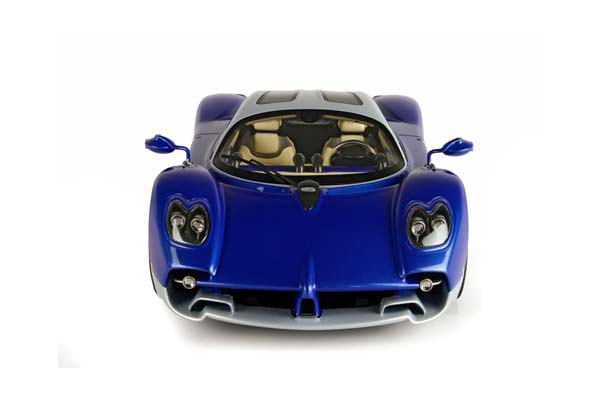 PAGANI UTOPIA M208 BLUE METALLIZZATO / ПАГАНИ УТОПИЯ М208 МЕТАЛЛИЗЗАТО 1:18 СИНИЙ — фото 6