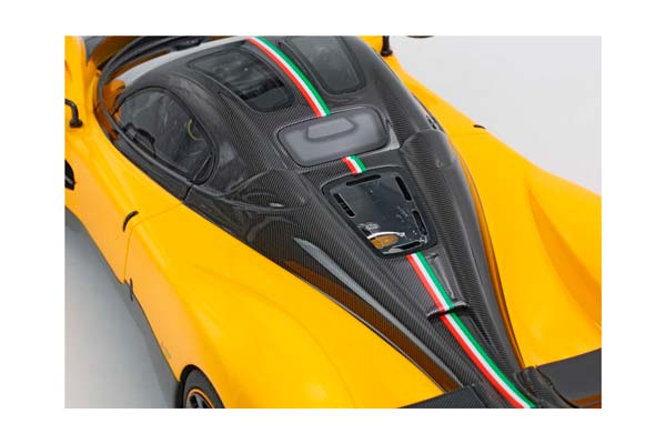 PAGANI UTOPIA GIALLO GINEVRA / ПАГАНИ УТОПИЯ 1:18 ЖЕЛТЫЙ — фото 9