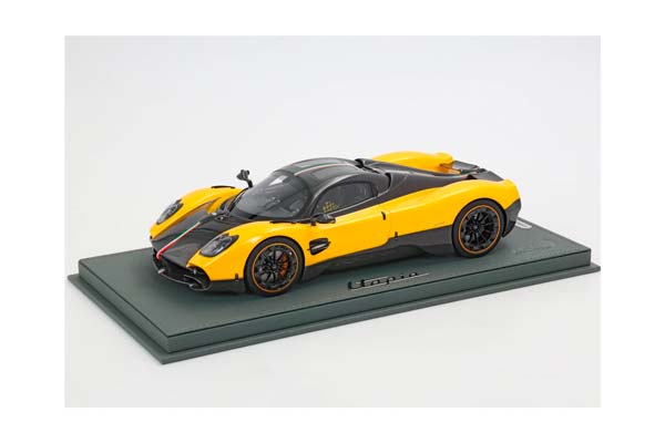 PAGANI UTOPIA GIALLO GINEVRA / ПАГАНИ УТОПИЯ 1:18 ЖЕЛТЫЙ — фото 1