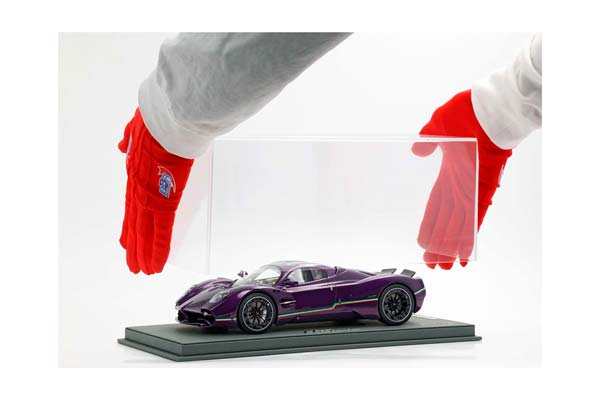 PAGANI UTOPIA COUPE VIOLA HONG KONG NEW VERSION / ПАГАНИ УТОПИЯ КУПЕ ХОНГ КОНГ НЕВ ВЕРСИОН 1:18 ФИОЛЕТОВЫЙ — фото 2