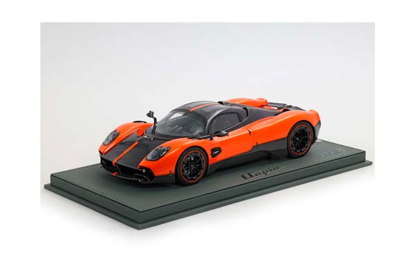 PAGANI UTOPIA COUPE ARANCIO MARBELLA / ПАГАНИ УТОПИЯ КУПЕ МАРБЕЛЛА 1:18 ОРАНЖЕВЫЙ