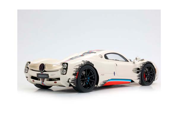 PAGANI UTOPIA COUPE THE COYOTE / ПАГАНИ УТОПИЯ КУПЕ КОИОТЕ 1:18 — фото 6