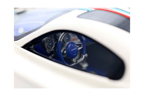 PAGANI UTOPIA COUPE THE COYOTE / ПАГАНИ УТОПИЯ КУПЕ КОИОТЕ 1:18 — фото 9