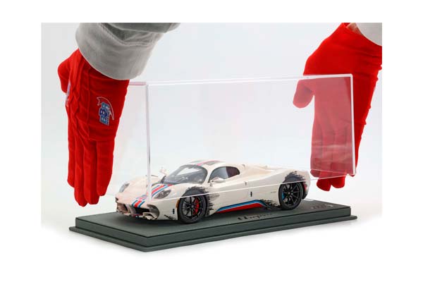PAGANI UTOPIA COUPE THE COYOTE / ПАГАНИ УТОПИЯ КУПЕ КОИОТЕ 1:18 — фото 2
