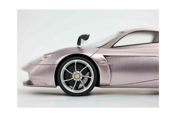 PAGANI HUAYRA CODALUNGA IRIDESCENT BRONZO AYMARA / ПАГАНИ ХУАЙРА КОДАЛУНГА ИРИДЕСКЕНТ АИМАРА 1:18 БРОНЗОВЫЙ — фото 7
