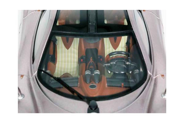 PAGANI HUAYRA CODALUNGA IRIDESCENT BRONZO AYMARA / ПАГАНИ ХУАЙРА КОДАЛУНГА ИРИДЕСКЕНТ АИМАРА 1:18 БРОНЗОВЫЙ — фото 8