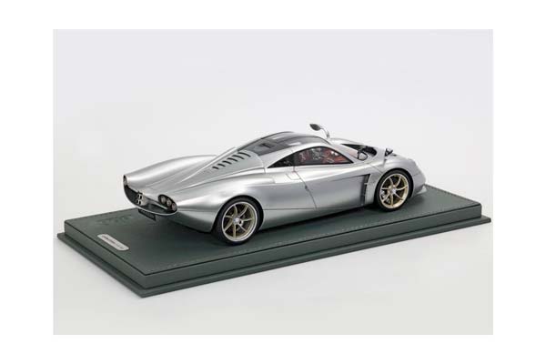 PAGANI HUAYRA CODALUNGA SEMI MATT GRIGIO MONTECARLO / ПАГАНИ ХУАЙРА КОДАЛУНГА СЕМИ МАТТ МОНТЕКАРЛО 1:18 СЕРЫЙ — фото 3