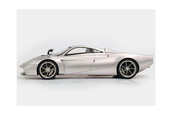 PAGANI HUAYRA CODALUNGA PORSCHE GOLD BRONZE METALLIC / ПАГАНИ ХУАЙРА КОДАЛУНГА ПОРШЕ МЕТАЛЛИК 1:18 БРОНЗОВЫЙ — фото 3