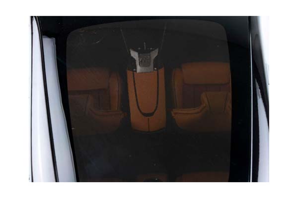 FERRARI PUROSANGUE - PANORAMIC ROOF NERO PUROSANGUE - ITALIAN FLAG - RED BASE / ФЕРРАРИ ПУРОСАНГВЕ 1:18 КРАСНЫЙ — фото 6