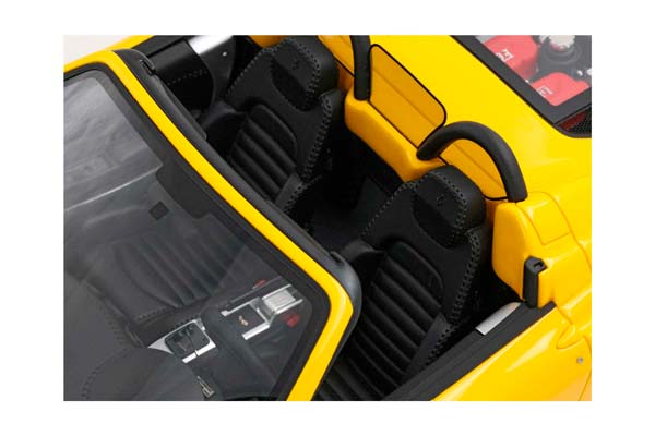 FERRARI 360 MODENA SPIDER AUTOMATIC GEAR GIALLO MODENA - BLACK - ITALIAN STRIPE - CHALLENGE BACK GRID / ФЕРРАРИ 360 СПАЙДЕР АВТОМАТ 1:18 ЖЕЛТЫЙ — фото 9