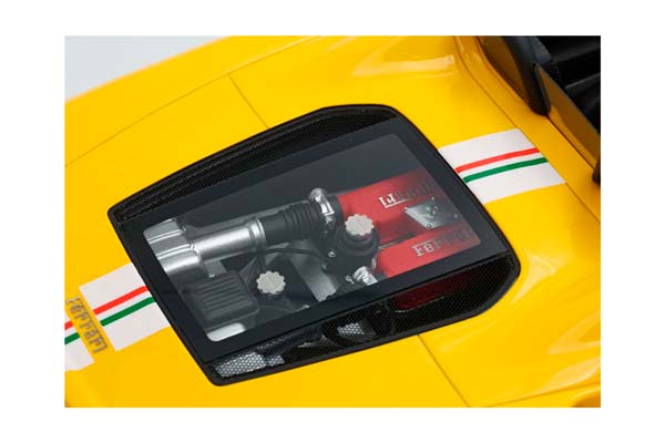 FERRARI 360 MODENA SPIDER AUTOMATIC GEAR GIALLO MODENA - BLACK DAYTONA SEATS - ITALIAN STRIPE - CHALLENGE BACK GRID / ФЕРРАРИ 360 СПАЙДЕР АВТОМАТ 1:18 ЖЕЛТЫЙ — фото 7
