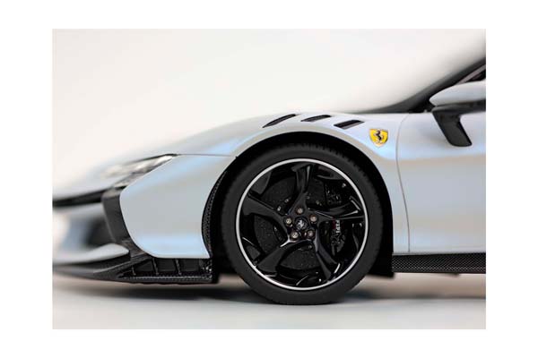 FERRARI SF90 XX STRADALE ONDA MARINA AND BLACK ROOF / ФЕРРАРИ СФ90 КСКС СТРАДАЛЕ ОНДА МАРИНА РООФ 1:18 ЧЕРНЫЙ — фото 6
