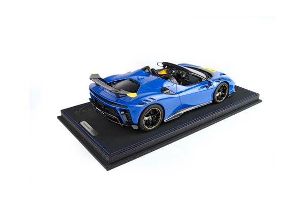 FERRARI SF90 XX SPIDER DINO LIGHT BLUE AND YELLOW / ФЕРРАРИ СФ90 КСКС СПАЙДЕР ЛИГХТ 1:18 ЖЕЛТЫЙ — фото 2