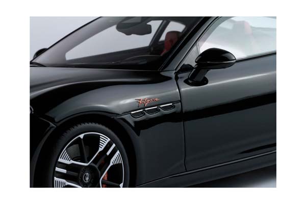MASERATI GRANTURISMO FOLGORE 2023 NERO ASSOLUTO / МАЗЕРАТИ ГРАНТУРИСМО ФОЛЬГОРЕ 2023 АССОЛУТО 1:18 ЧЕРНЫЙ — фото 9