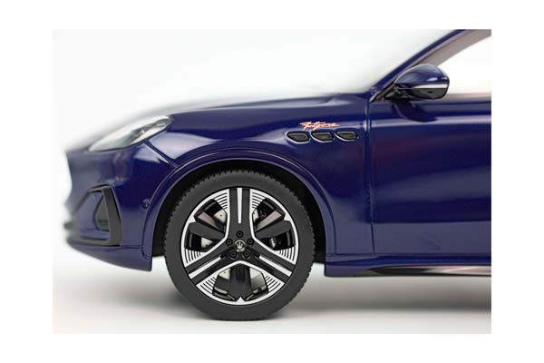 MASERATI GRECALE FOLGORE 2022 BLUE INTENSO / МАЗЕРАТИ ГРЕКАЛЕ ФОЛЬГОРЕ 2022 ИНТЕНСО 1:18 СИНИЙ — фото 9