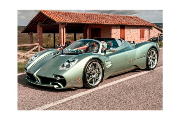 PAGANI UTOPIA ROADSTER VERDE MARA - OPEN ROOF / ПАГАНИ УТОПИЯ РОДСТЕР МАРА 1:18 ЗЕЛЕНЫЙ