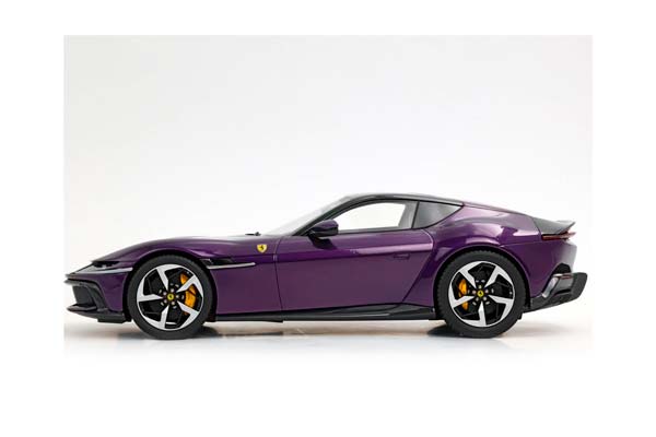 FERRARI 12CILINDRI COUPE VIOLA HONG KONG / ФЕРРАРИ 12КИЛИНДРИ КУПЕ ХОНГ КОНГ 1:18 ФИОЛЕТОВЫЙ — фото 3