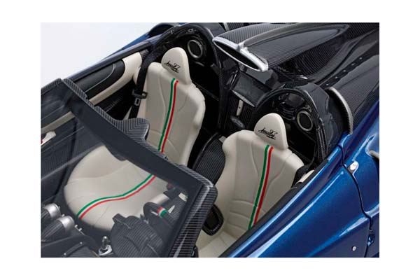 PAGANI IMOLA ROADSTER DARK BLUE / ПАГАНИ ИМОЛА РОДСТЕР ДАРК 1:18 СИНИЙ — фото 8