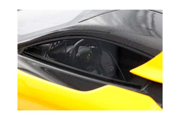 FERRARI F80 GIALLO TRISTRATO BLACK BRAKE - CARBON ROOF AND WING / ФЕРРАРИ Ф80 ТРИСТРАТО БРАКЕ 1:18 ЖЕЛТЫЙ — фото 4