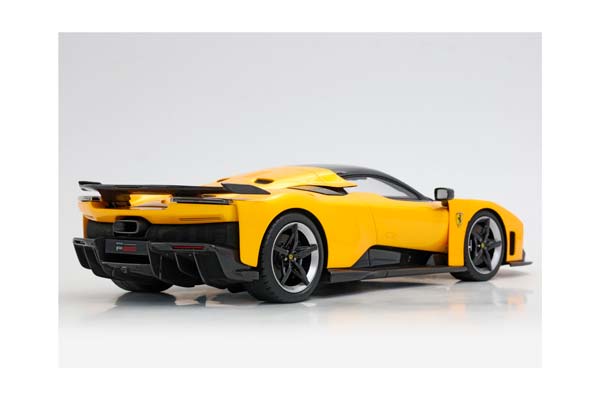 FERRARI F80 GIALLO TRISTRATO BLACK BRAKE - CARBON ROOF AND WING / ФЕРРАРИ Ф80 ТРИСТРАТО БРАКЕ 1:18 ЖЕЛТЫЙ — фото 7