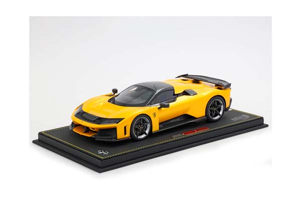 FERRARI F80 GIALLO TRISTRATO BLACK BRAKE - CARBON ROOF AND WING / ФЕРРАРИ Ф80 ТРИСТРАТО БРАКЕ 1:18 ЖЕЛТЫЙ