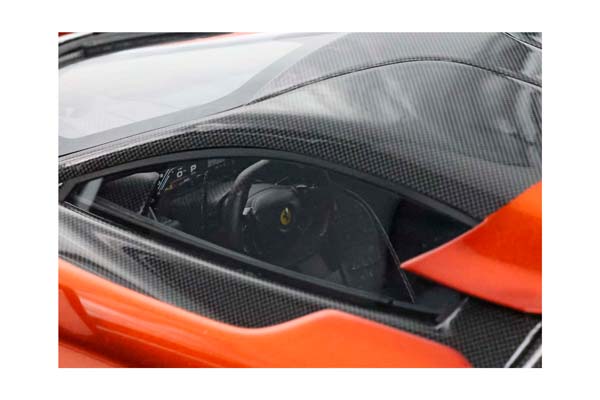 FERRARI F80 CARBON OPTIONAL RAME MICA AND CARBON-SILVER WHEELS / ФЕРРАРИ Ф80 КАРБОН ОПТИОНАЛ МИКА КАРБОН- КОЛЕСА 1:18 СЕРЕБРИСТЫЙ — фото 5