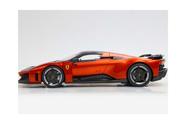 FERRARI F80 CARBON OPTIONAL RAME MICA AND CARBON-SILVER WHEELS / ФЕРРАРИ Ф80 КАРБОН ОПТИОНАЛ МИКА КАРБОН- КОЛЕСА 1:18 СЕРЕБРИСТЫЙ — фото 7