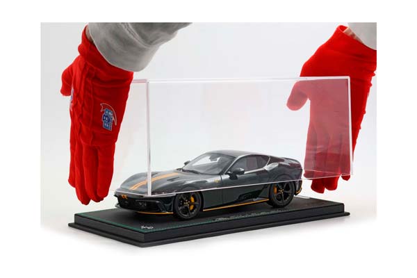 FERRARI 12CILINDRI PANORAMIC ROOF VERDE BRITISH WITH YELLOW STRIPES / ФЕРРАРИ 12КИЛИНДРИ ПАНОРАМНАЯ КРЫША БРИТАНСКИЙ ПОЛОСЫ 1:18 ЖЕЛТЫЙ — фото 2