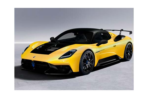 MASERATI GT2 STRADALE GIALLO GENIO - SILVER BRAKES / МАЗЕРАТИ ГТ2 СТРАДАЛЕ ГЕНИО 1:18 ЖЕЛТЫЙ