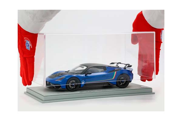 MASERATI GT2 STRADALE BLU INFINITO WITH ITALIAN STRIPE / МАЗЕРАТИ ГТ2 СТРАДАЛЕ ИНФИНИТО ИТАЛИАН ПОЛОСА 1:18 СИНИЙ — фото 3