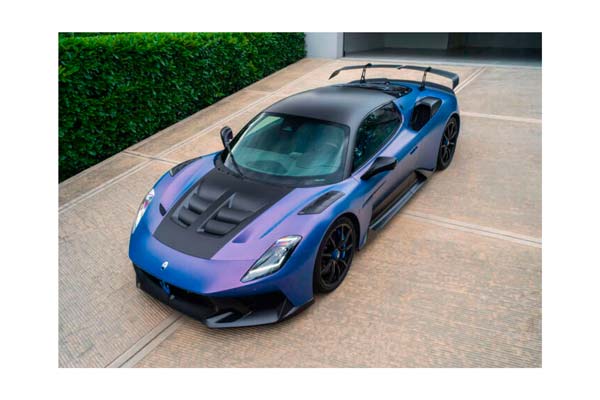 MASERATI GT2 STRADALE DIGITAL AURORA / МАЗЕРАТИ ГТ2 СТРАДАЛЕ ДИГИТАЛ АУРОРА 1:18