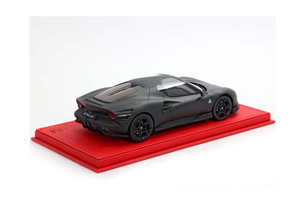 ALFA ROMEO 33 STRADALE MATT CARBON AND RED BASE / АЛЬФА РОМЕО 33 СТРАДАЛЕ МАТТ КАРБОН БАЗА 1:18 КРАСНЫЙ — фото 2