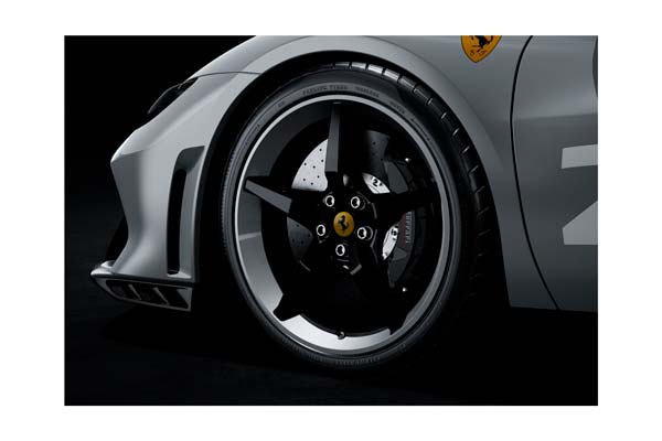 FERRARI 296 SPECIALE A SHARK GREY WITH LIVERY / ФЕРРАРИ 296 СПЕКИАЛЕ А СХАРК ЛИВЕРИ 1:18 СЕРЫЙ — фото 2