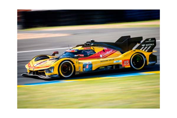 FERRARI 499P CAR N. 83 - 24H LE MANS 2026 DRIVERS KUBICA - YE - HANSON - DISPLAY CASE INCLUDED / ФЕРРАРИ 499П АВТОМОБИЛЬ № 83 2026 1:18