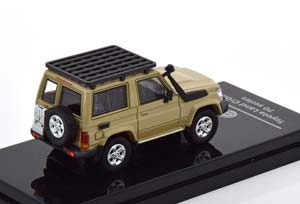 TOYOTA LAND CRUISER 71 2014 CREME (ДЛИНА МОДЕЛИ 6-10 СМ) — фото 2