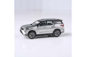 TOYOTA FORTUNER 2023 ПРАВОРУЛЬНЫЙ / ТОЙОТА ФОРТУНЕР СЕРЕБРИСТЫЙ