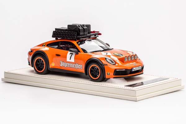 PORSCHE 911 (992) DAKAR «JÄGERMEISTER»  2023 / ПОРШЕ ДАКАР ЯГЕРМАЙСТЕР ОРАНЖЕВЫЙ (С БОКСОМ, ЛИМИТ 21/50) — фото 3